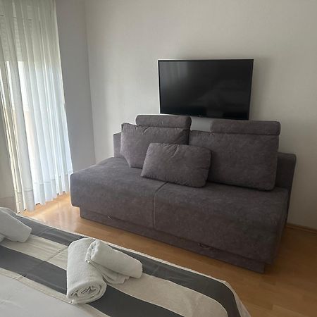 Apartmani Mira โวดีเซ ภายนอก รูปภาพ